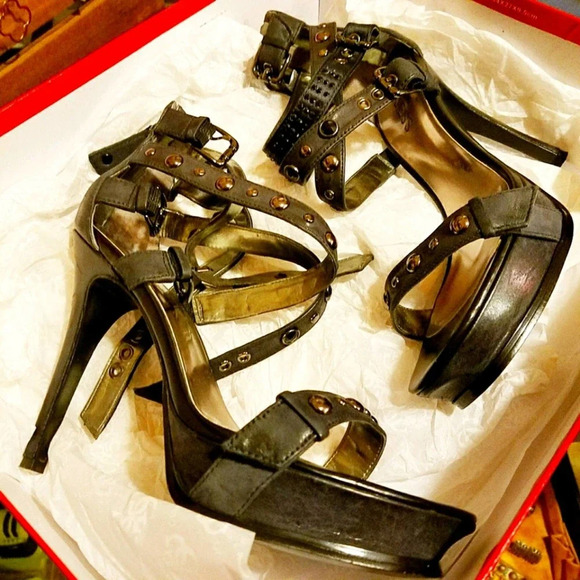 Guess Studded Heels / Navy Blue w/ Triple Ankle Straps / Size 6.5 - Picture 2 of 8